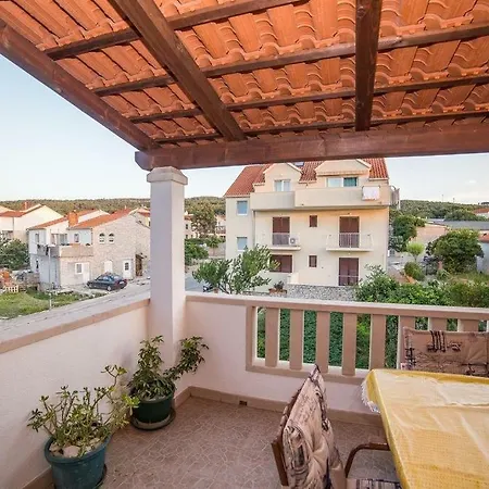 Domed - Close To The Sea & Comfortable Апартаменты Супетар